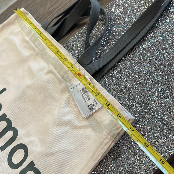 Lululemon Double-Handle Canvas Tote Bag 17L in natural/grey sage unisex - Picture 9 of 11
